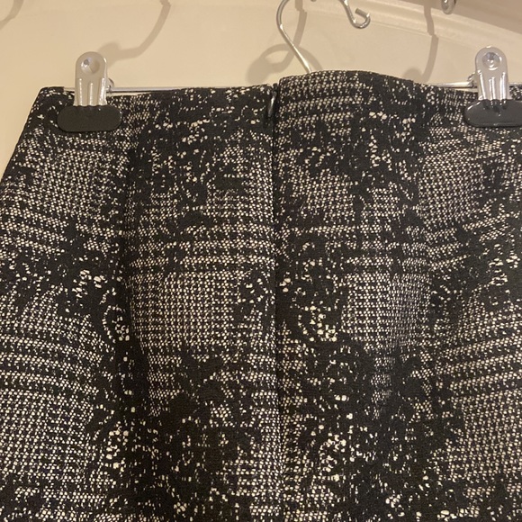 Black Zara A-line skirt with cutouts at bottom - Picture 2 of 4